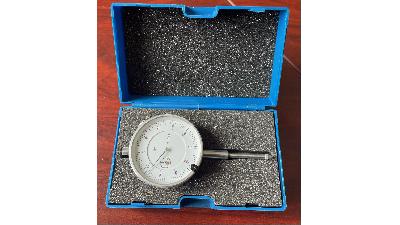Reloj comparador centesimal ALCA.