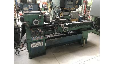 Torno JASHONE M-215-E.